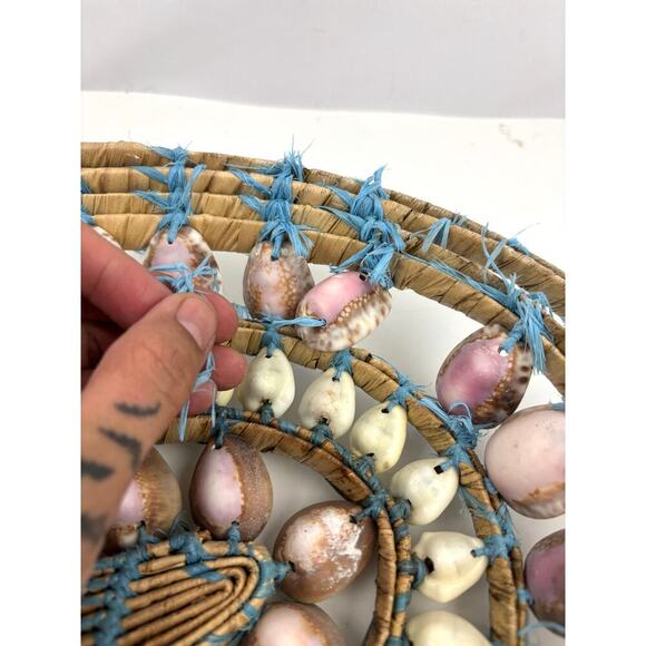 VTG Seashell Woven Oblong Basket 15" x 11" Cowrie Shells READ - Picture 11 of 13